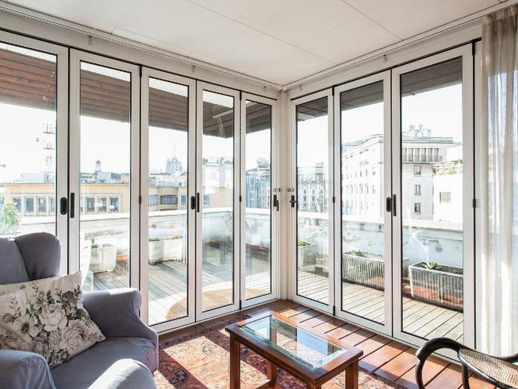 Roomy Apartment Duomo & San Babila Milano Ngoại thất bức ảnh