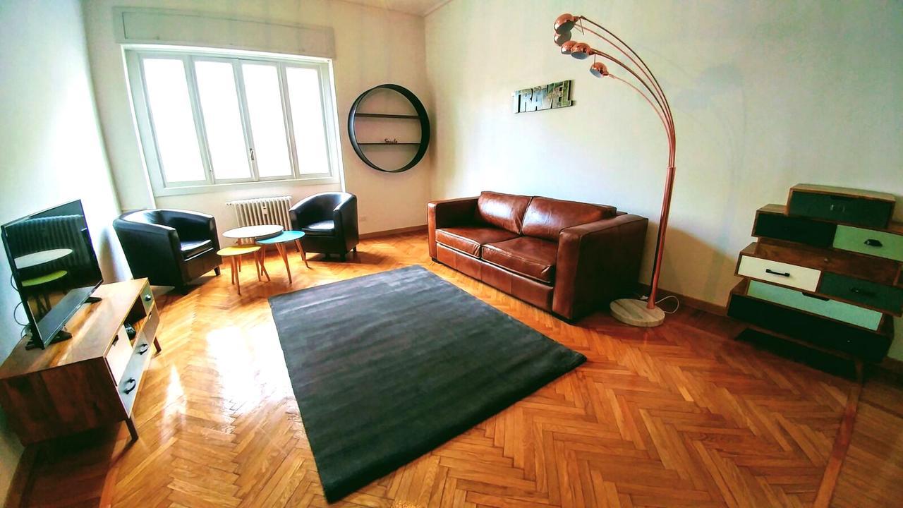 Roomy Apartment Duomo & San Babila Milano Ngoại thất bức ảnh